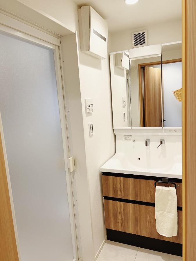 Skytree Airport Express: New Build With Parking Near Ueno Apartment *